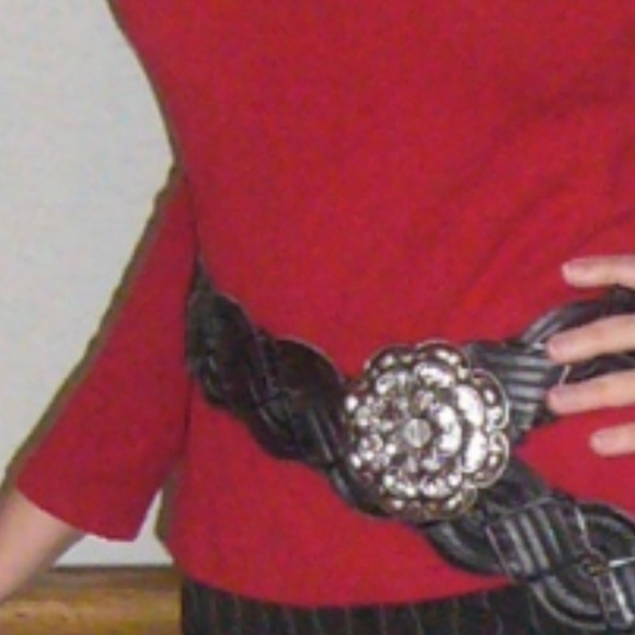 VINTAGE LEATHER WOMENS BELT, ,With STERLING  SILVER ORNATE BUCKLE - Picture 3 of 9